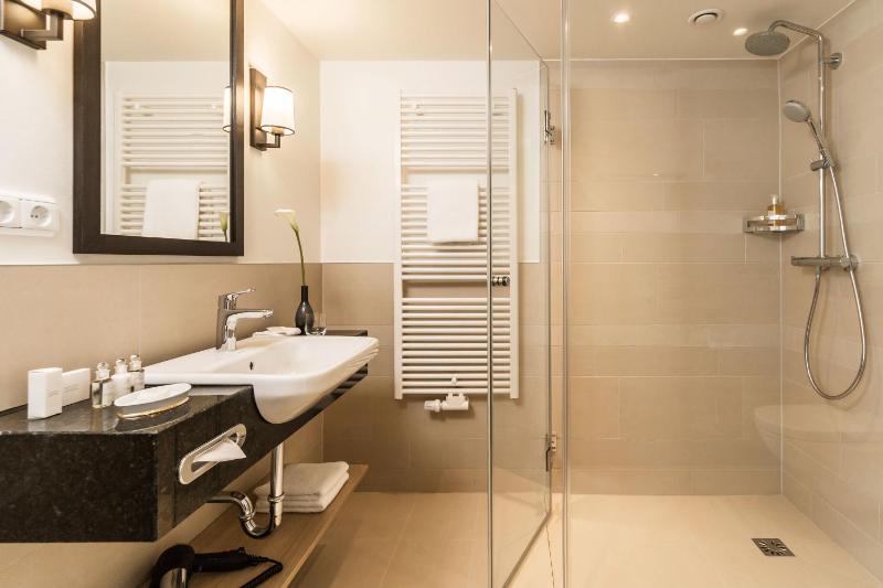 Superior Double Room image 1