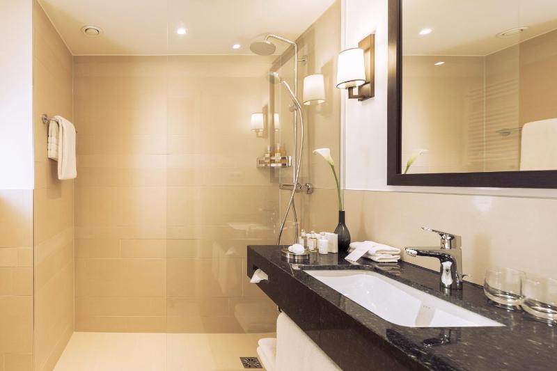 Superior Double Room image 2