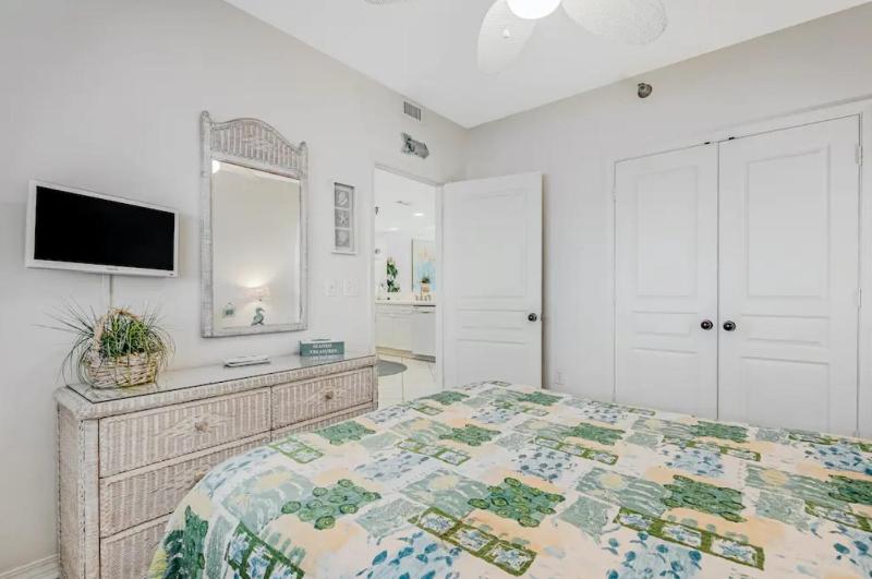 Emerald Isle Unit 903 - image 11