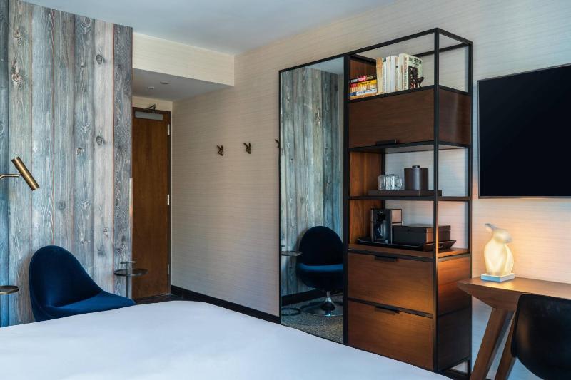 Renaissance New York Chelsea Hotel - image 15