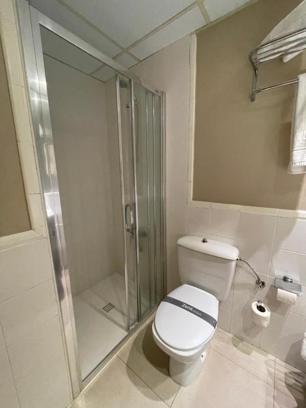 Single Room image 2