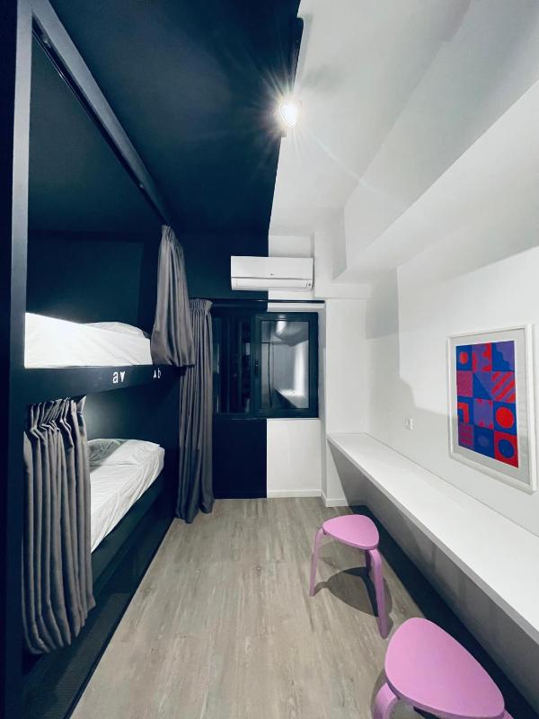 Bed in 4-Bed Dormitory Room image 1