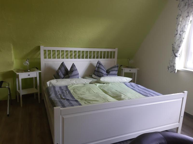 Large Double Room image 1