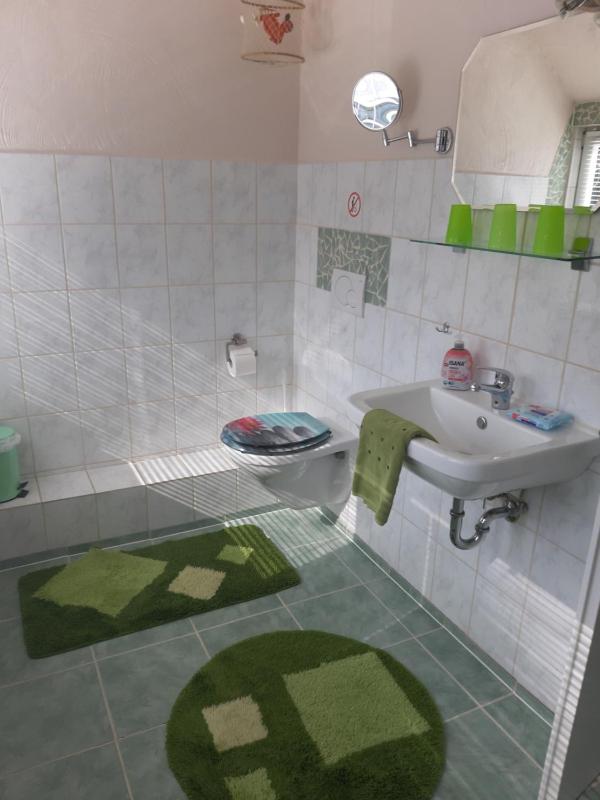Large Double Room image 4