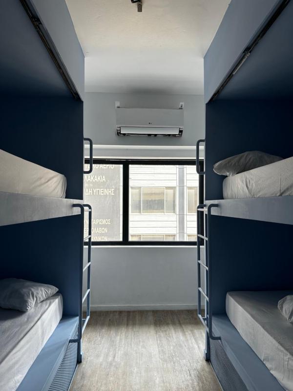 Bed in 4-Bed Mixed Dormitory Room image 1