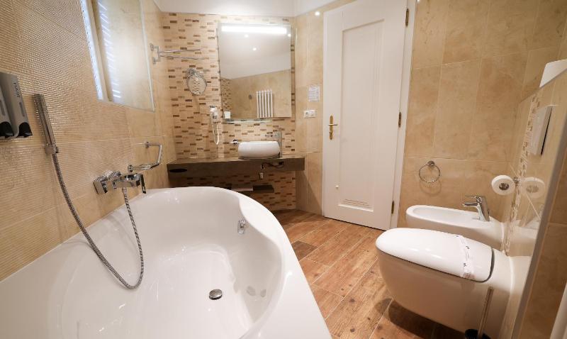 Boutique Hotel Ambiente ****+ - image 36