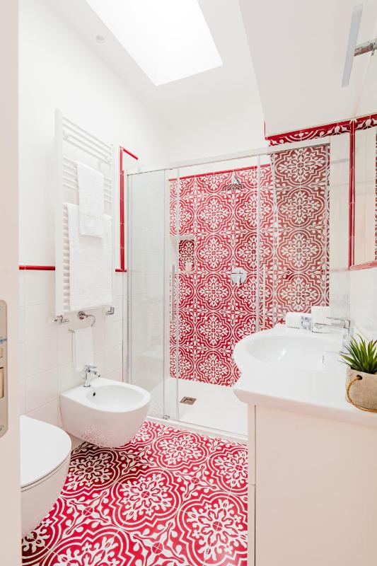 Deluxe Double Room with Balcony image 4