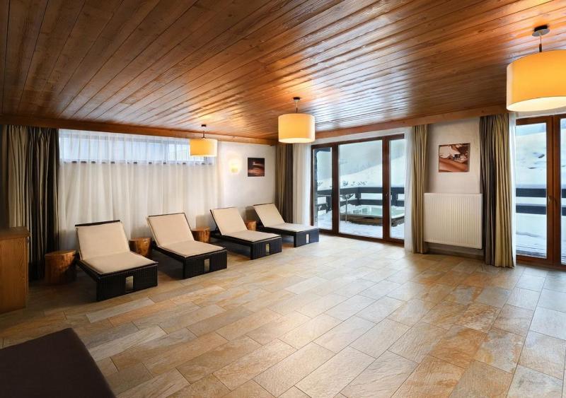 Mountain Chalet LUX with private wellness image 1