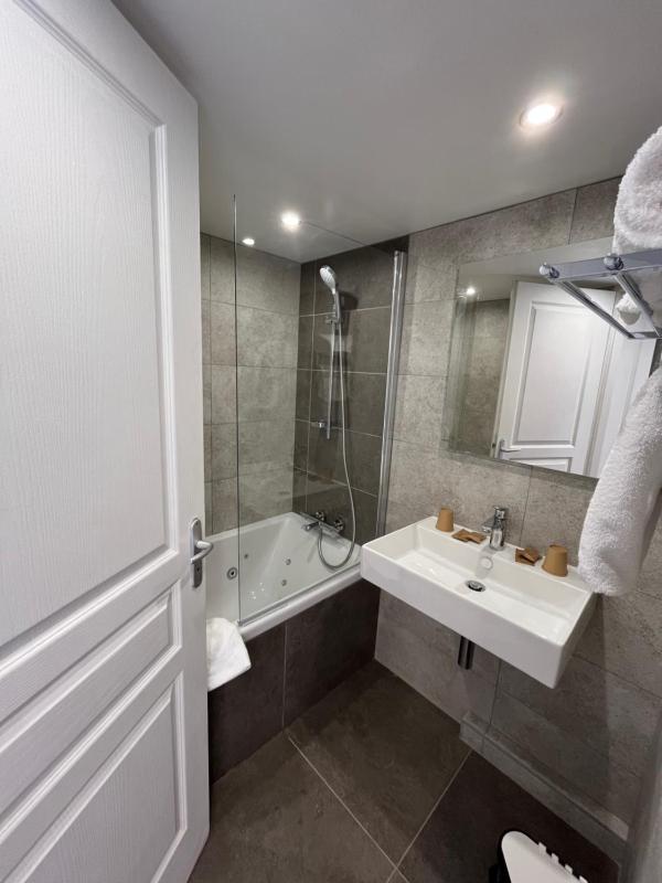 Duplex Suite Room with Spa Bath image 2