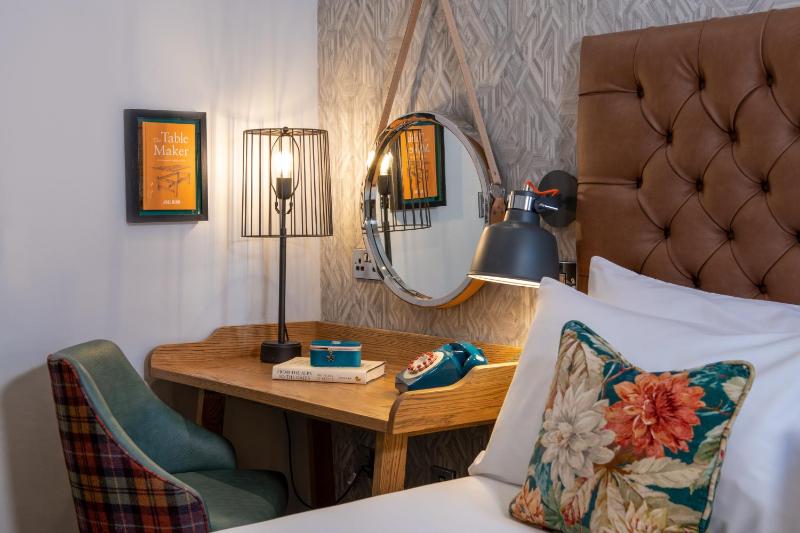 Cosy Double Room image 3