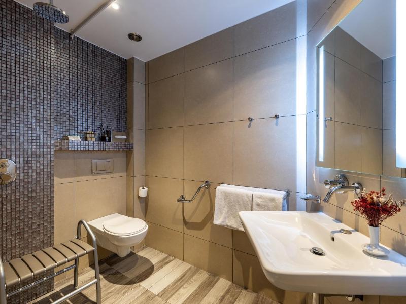 Superior Single Room image 3