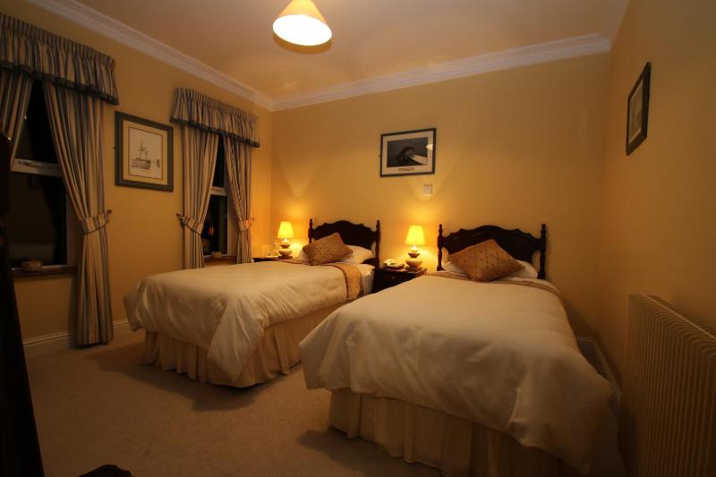 Quadruple Room image 4
