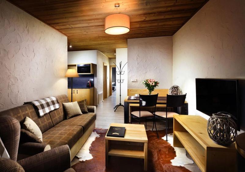 Two-Bedroom Mountain Apartment image 4