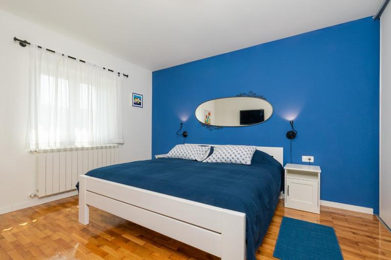 Apartment Paola - image 12