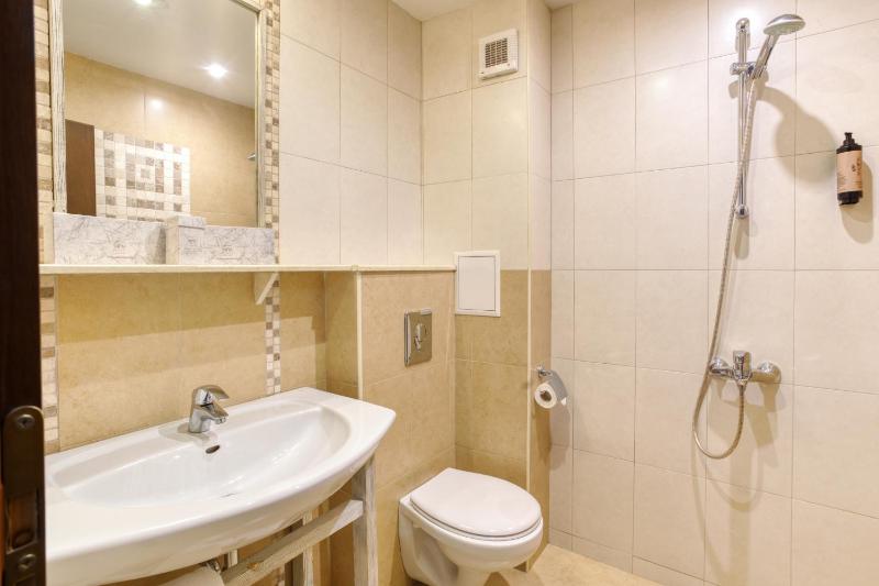 VIP Family Suite with Balcony image 3