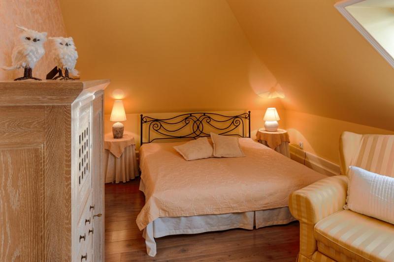 Double Room with Private Bathroom image 2