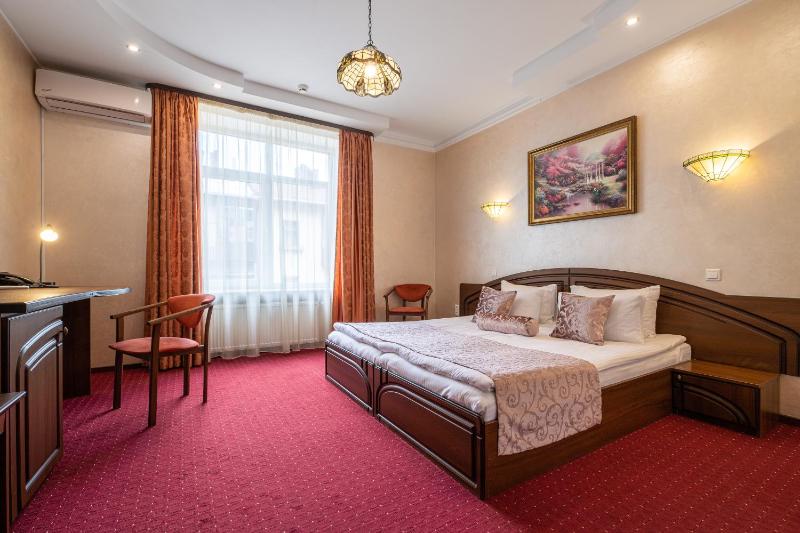 Standard Double or Twin Room image 1