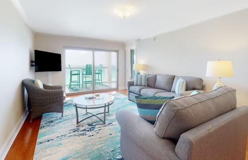 Regency Towers Unit 805W - image 10