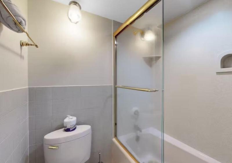 Regency Towers Unit 805W - image 14