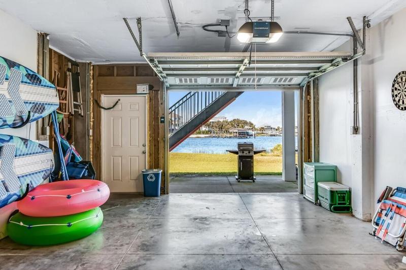 Beach N' Bay - image 8