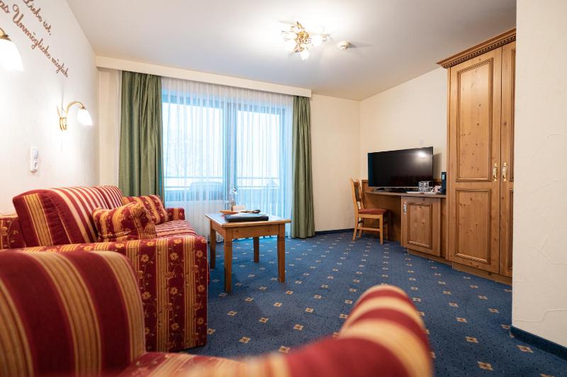 Large Double Room image 4