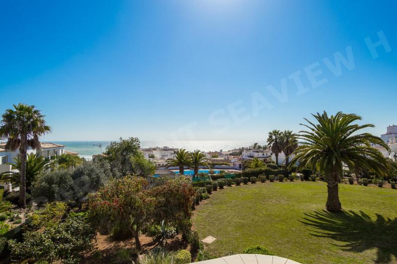 Seaview Apartment H - image 1