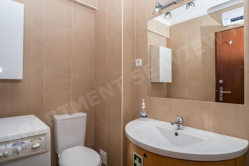 Seaview Apartment H - image 4