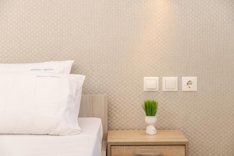 Triple Room with Pool View image 4