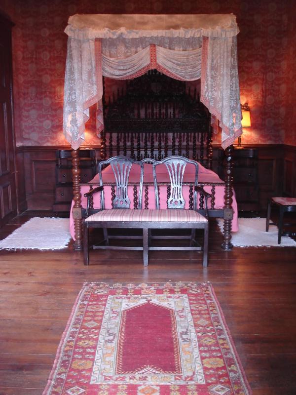 Double or Twin Room image 3