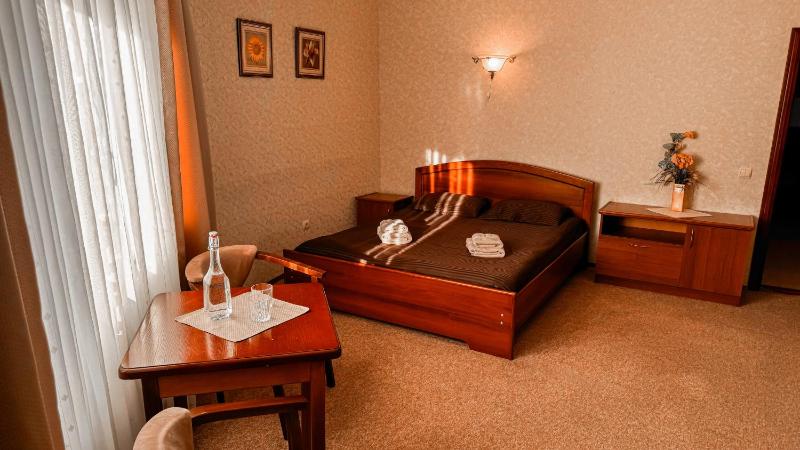 Standard Double Room image 1