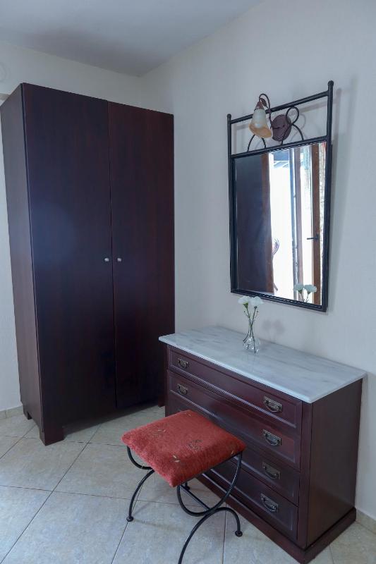 Studio with Sea View image 2