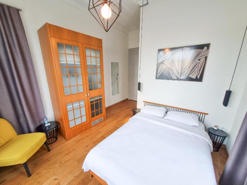 Deluxe Double Room image 2