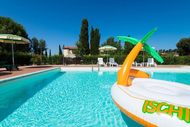 One-Bedroom Apartment image 4