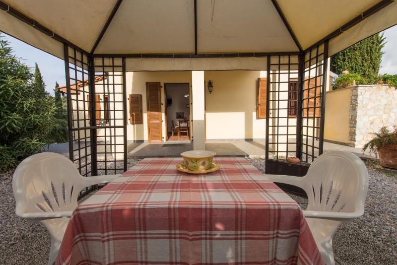 One-Bedroom Apartment image 1