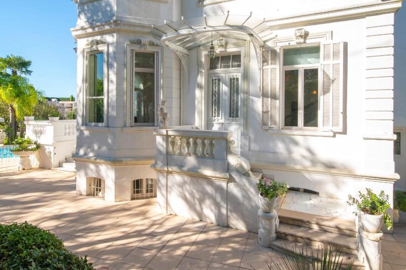 REF 1981 - Cannes Center - Particular town house for rent - image 2