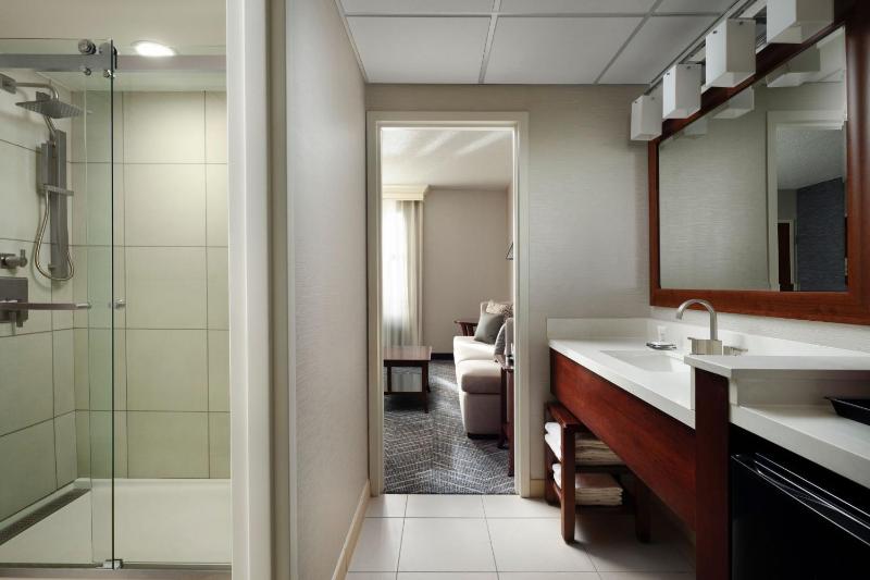 Double Room with 2 Double Beds and Sofa Bed image 2