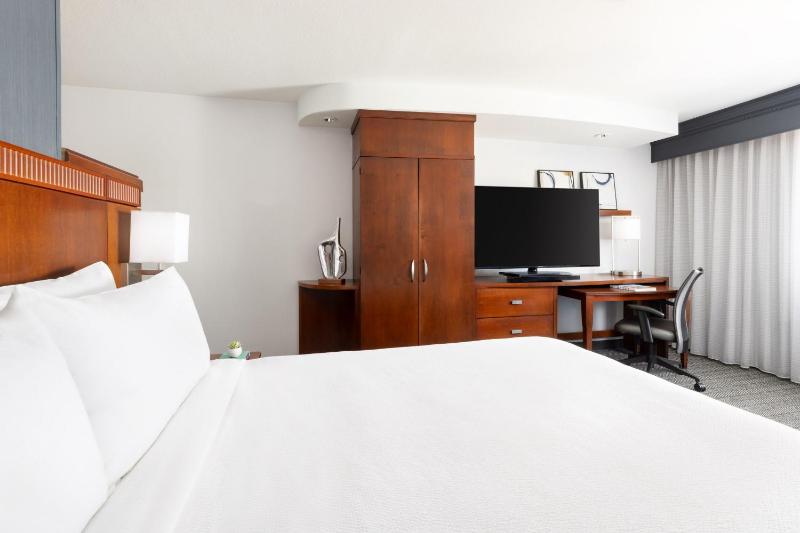 King Room with Sofa Bed