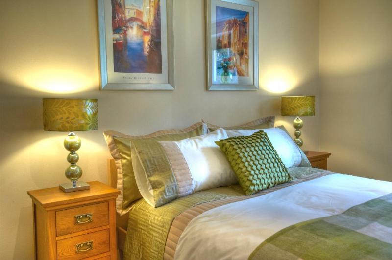 Double or Twin Room image 3