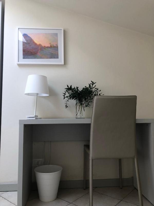 Family Room image 4