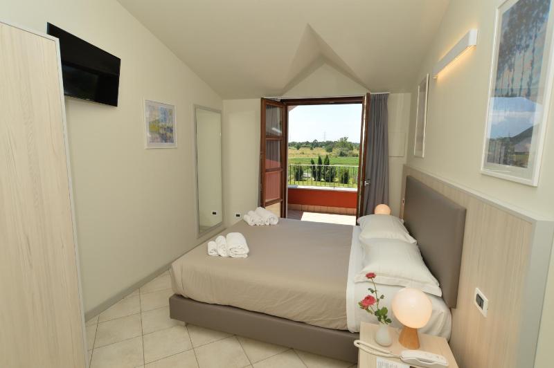 Family Room image 3