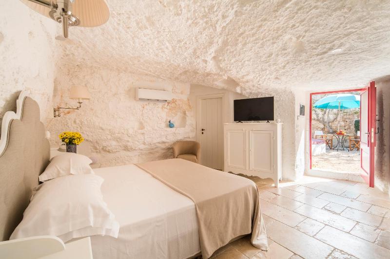 Standard Double Room image 1