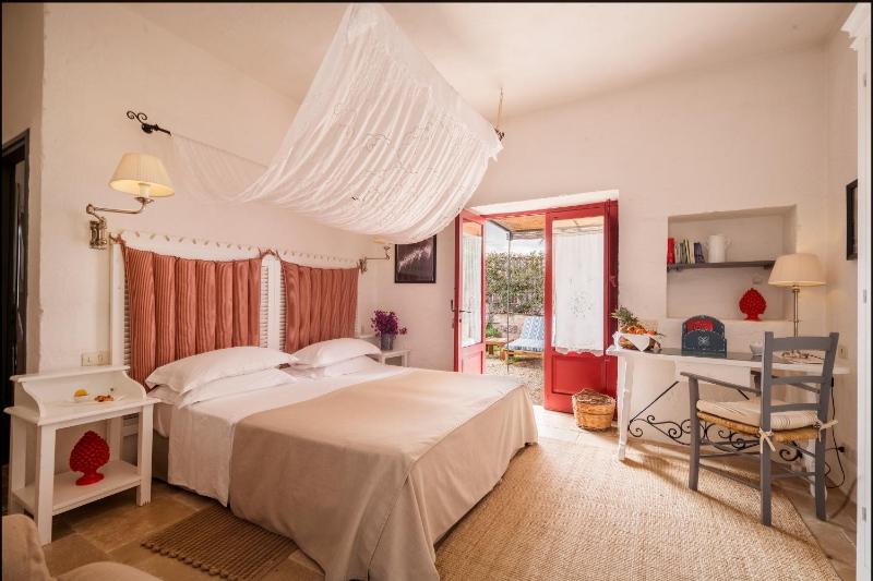 Standard Double Room image 1
