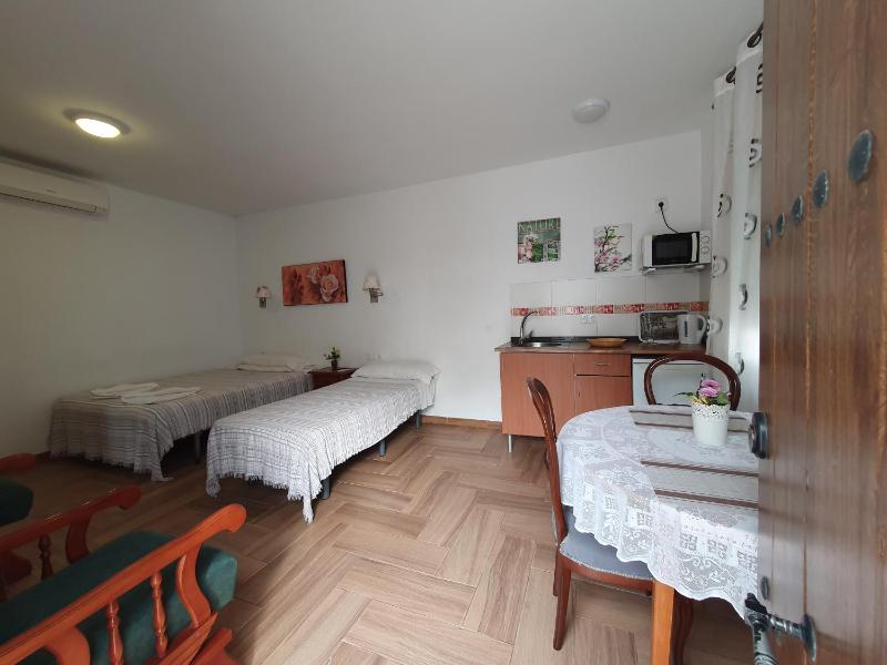Las Casitas - image 19