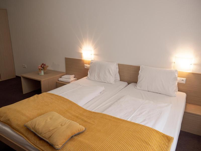 Standard Double Room image 4