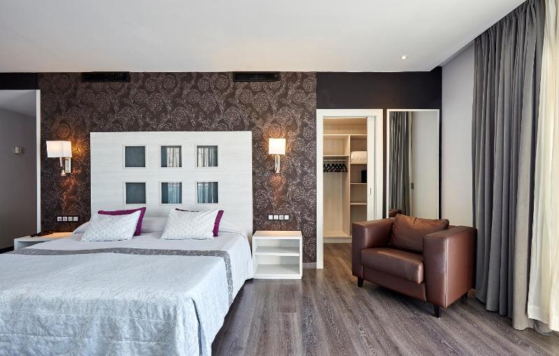 Hotel Surf Mar - image 22
