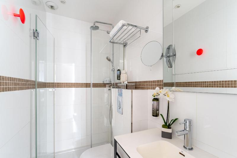 Single Room image 4