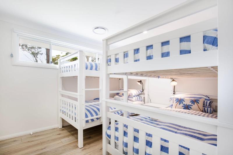 The Coast Beach - Pet Friendly - 2 Mins Walk to Bay - image 14