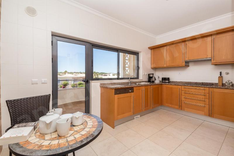 Apartment Mos - image 8