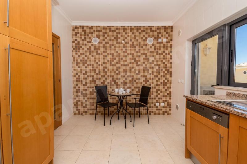 Apartment Mos - image 12