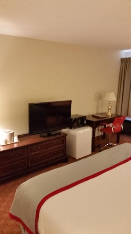 Standard King Room - Non-Smoking  image 3